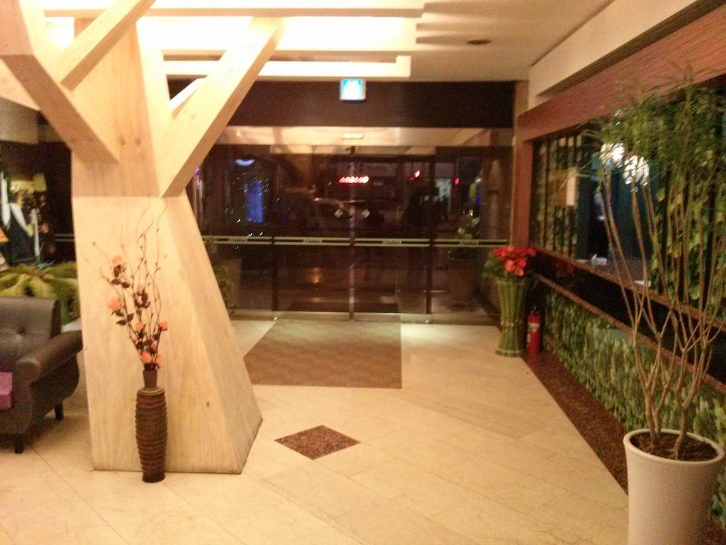 Apsan Business Hotel Daegu Bagian luar foto