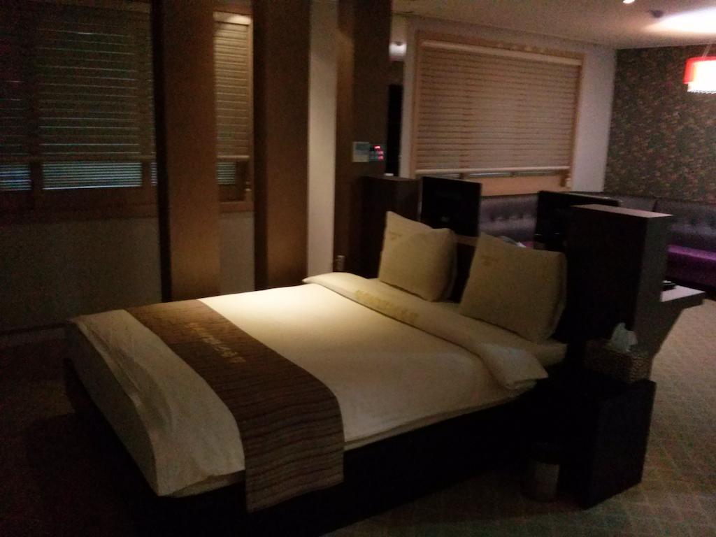 Apsan Business Hotel Daegu Bagian luar foto