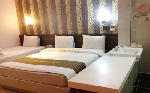 Apsan Business Hotel Daegu Bagian luar foto